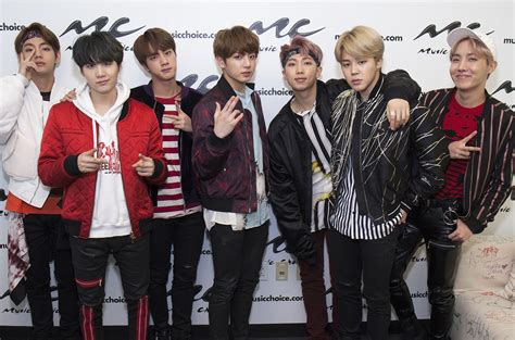 2017 MAMA Awards: BTS, EXO, Heize, IU, Seventeen, TWICE.